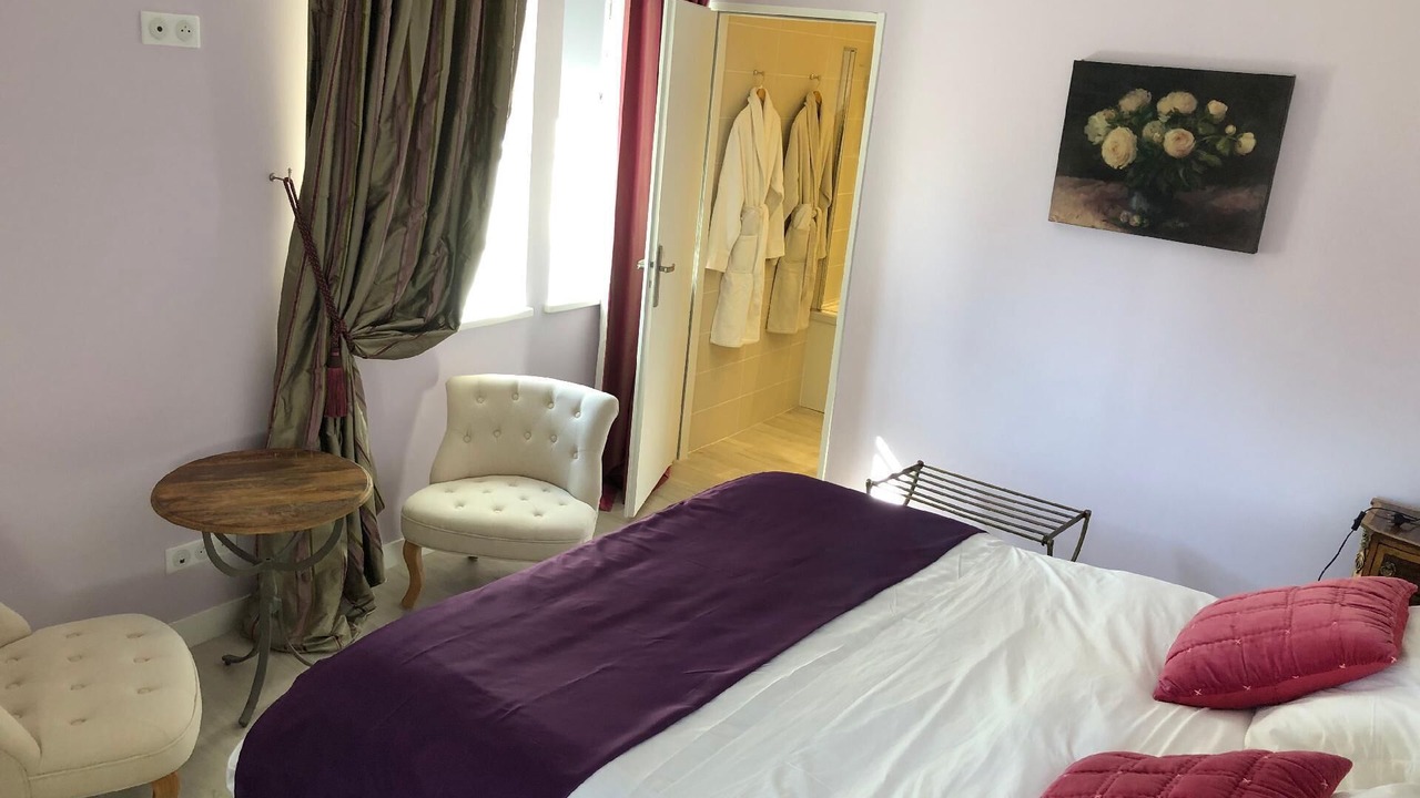 Photo of Bedroom in Azay-le-Rideau