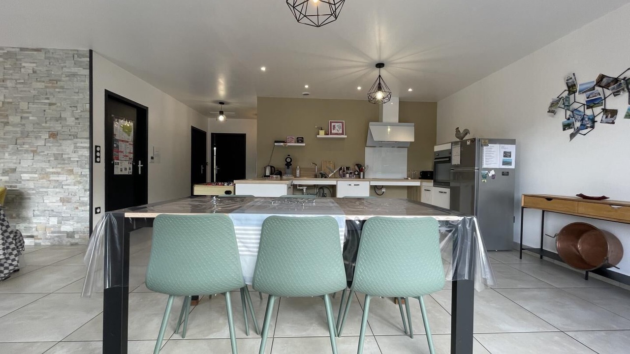 Photo of Others in Juxue