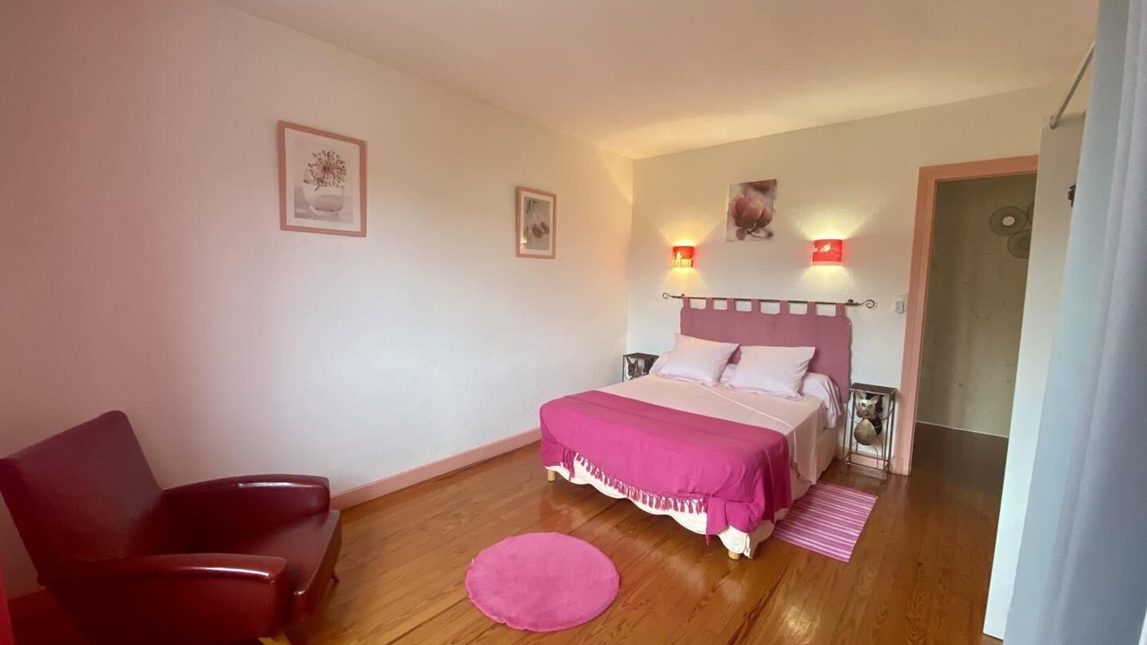 Photo of Bedroom in Asson