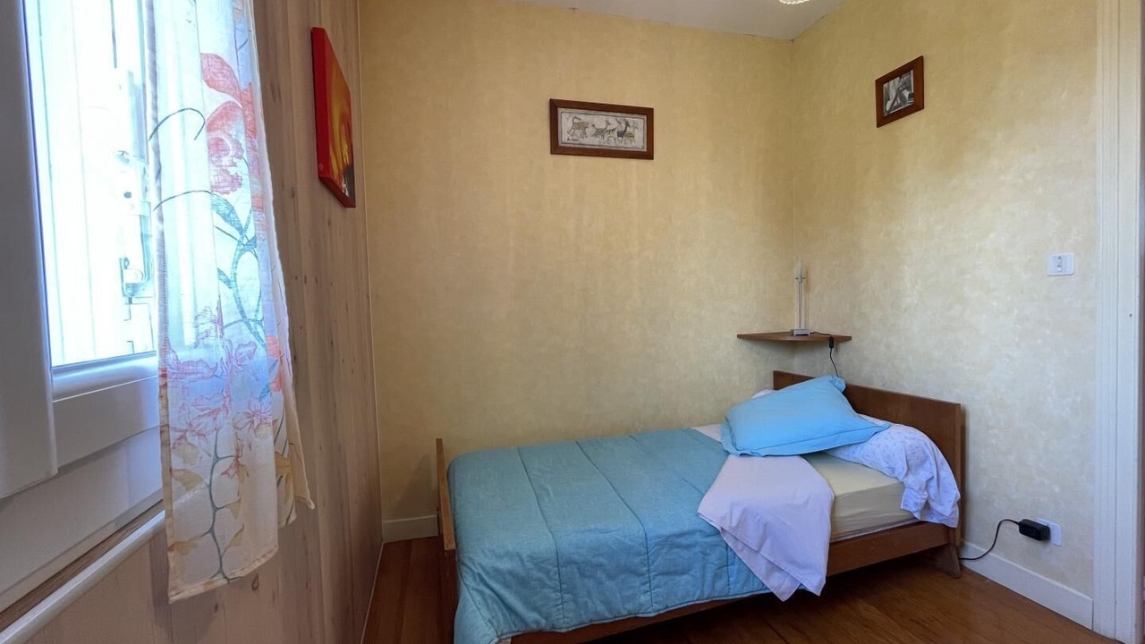 Photo of Bedroom in Asson