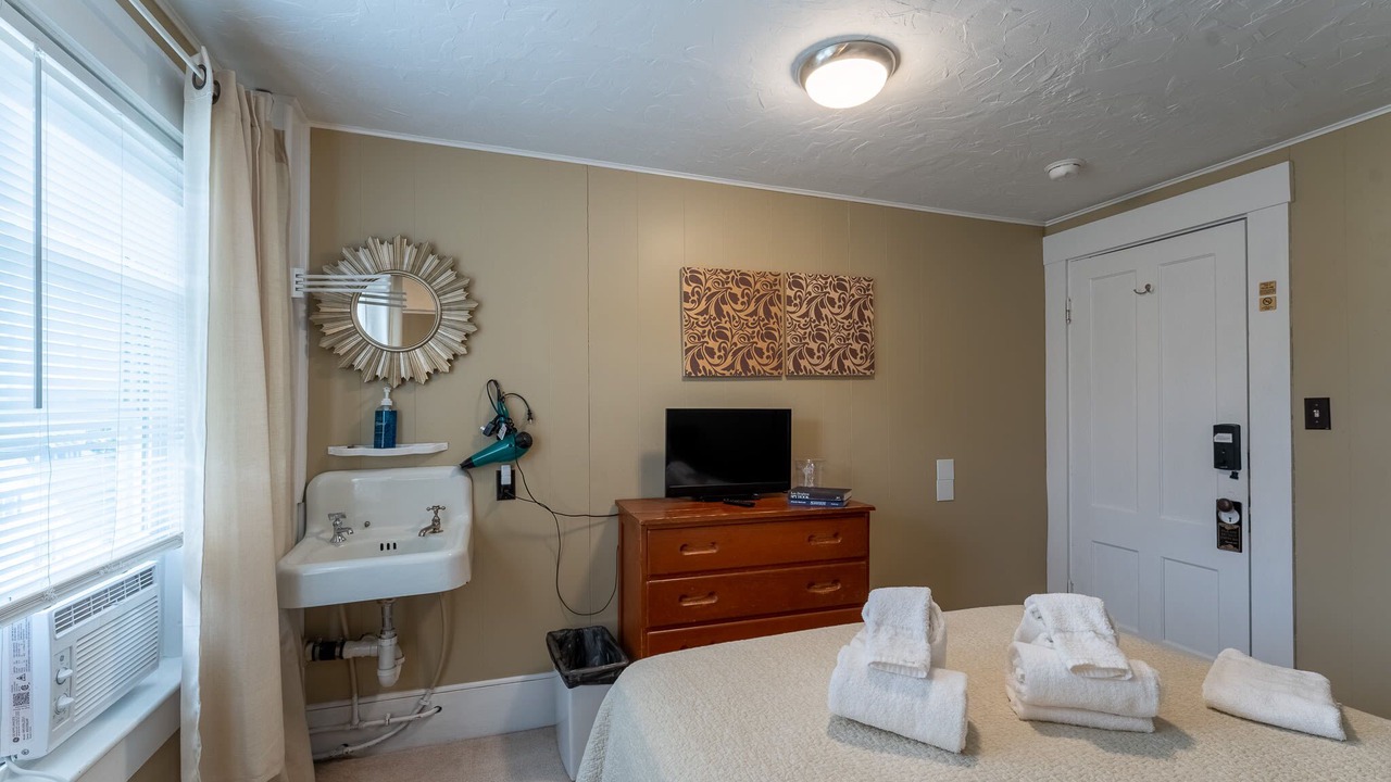 Photo of Bedroom in Weirs Beach