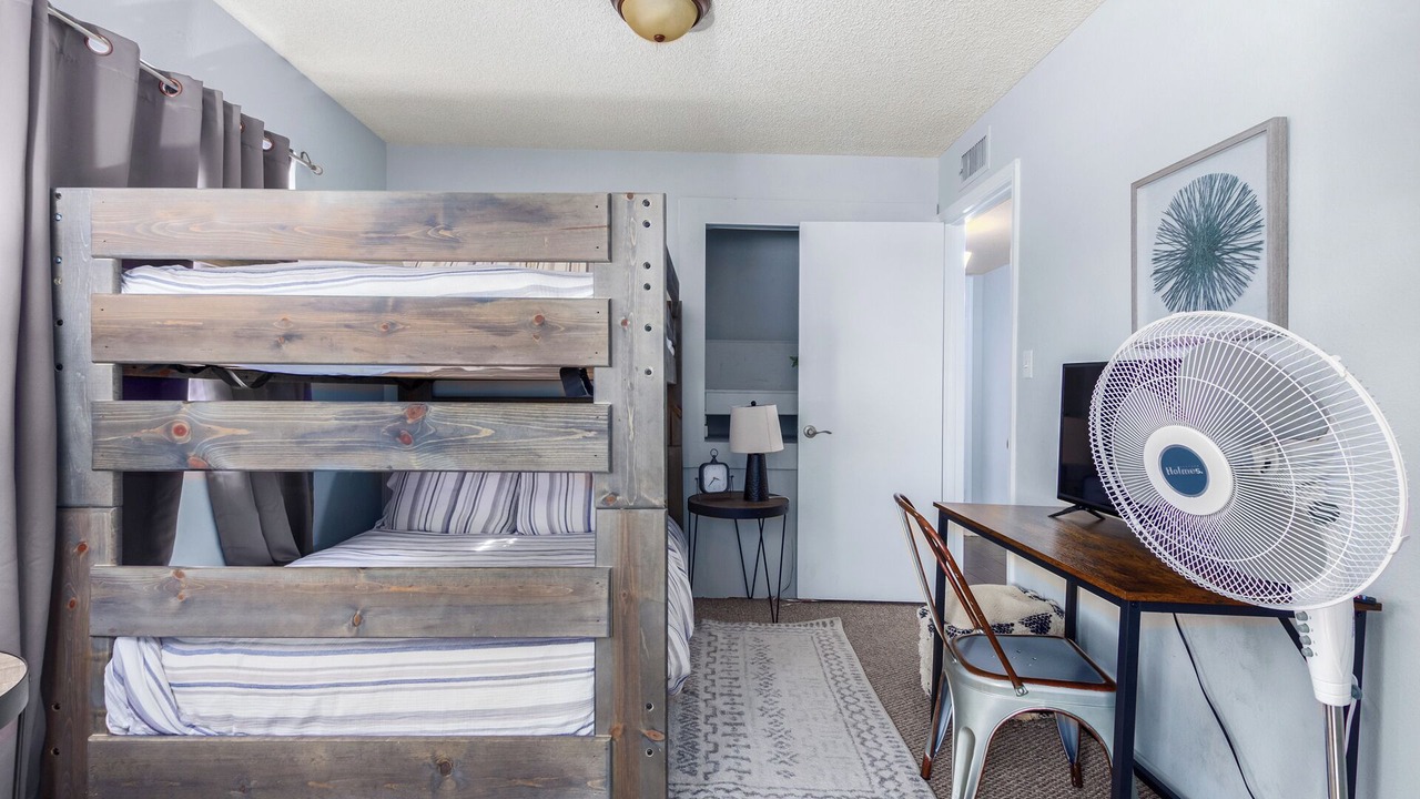 Photo of Bedroom in Desert Foothills Estates