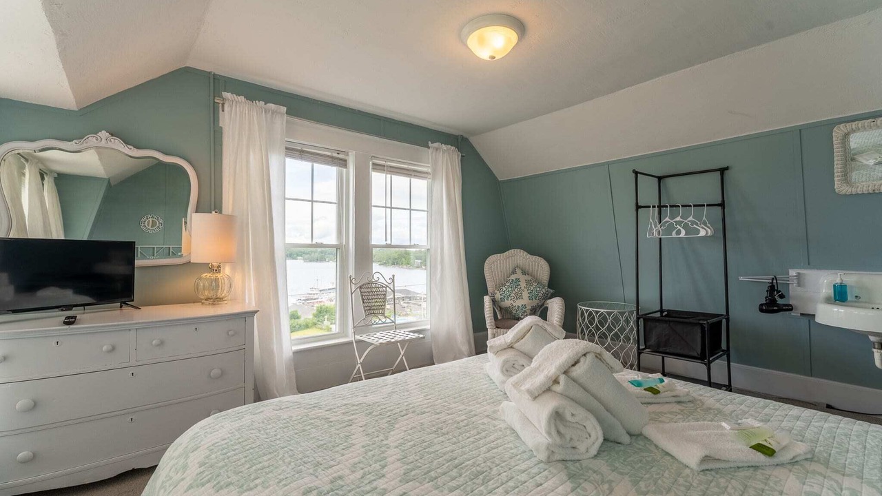 Photo of Bedroom in Weirs Beach