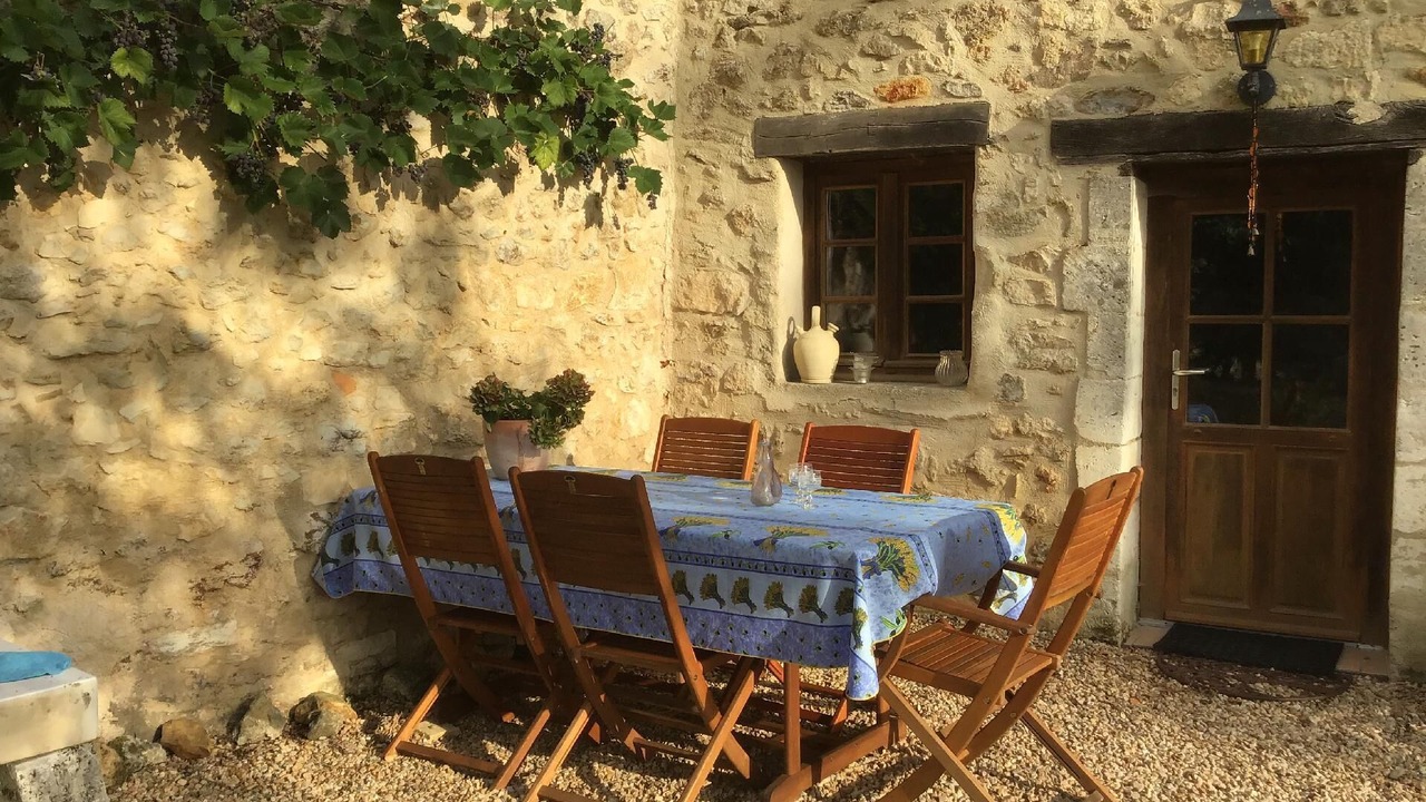 Photo of Outdoor in Nontron