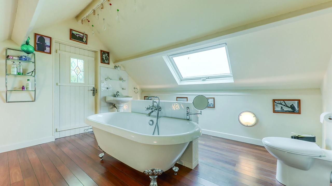 Photo of Bathroom in Saint-Aignan