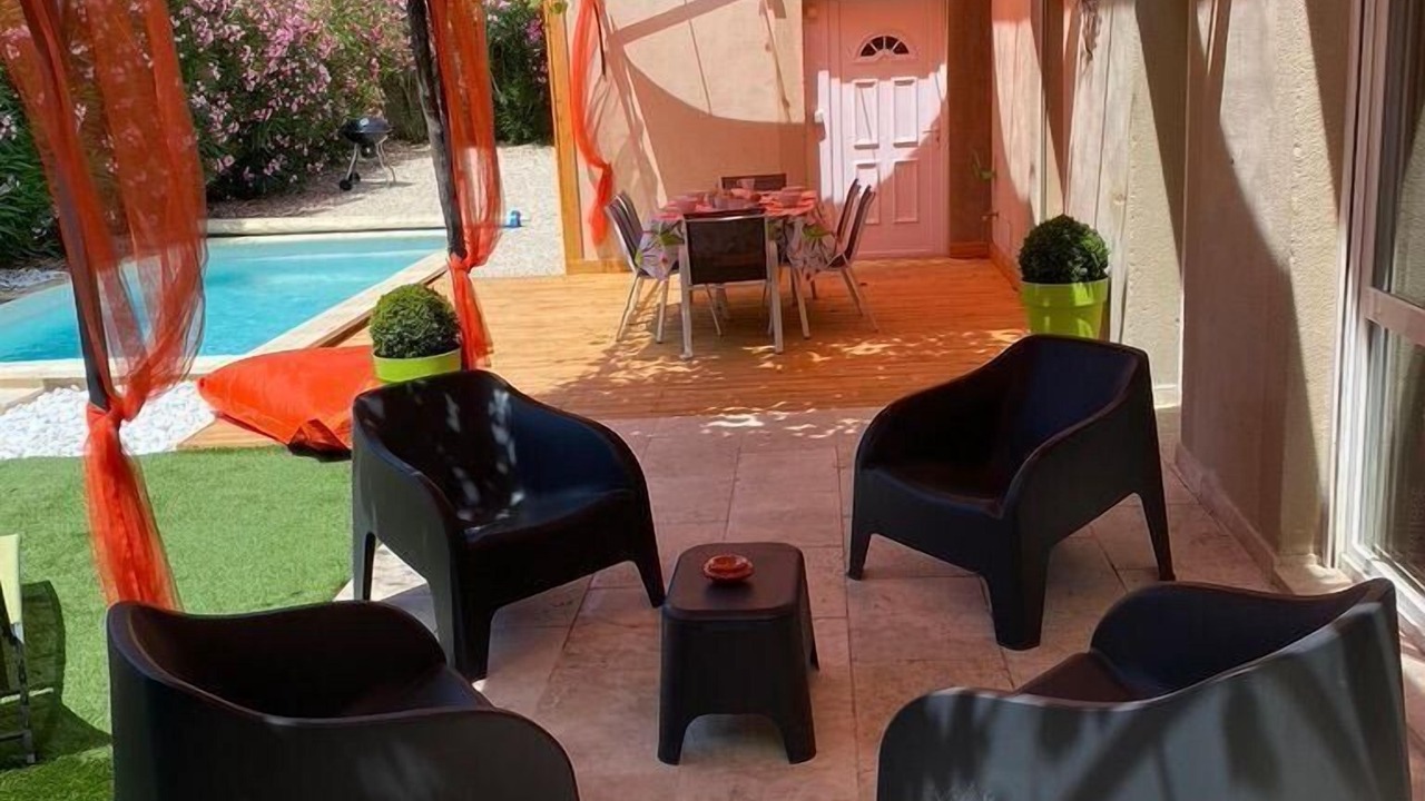 Photo of Outdoor in Tavel