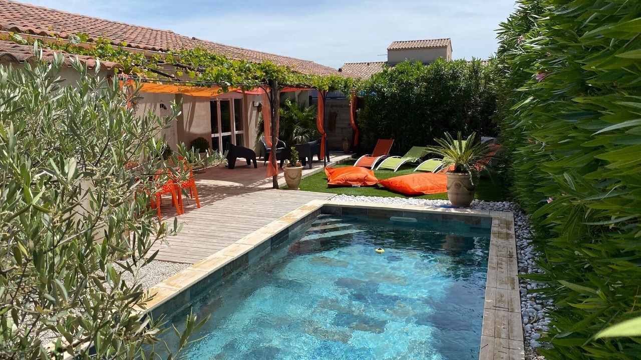 Photo of Outdoor in Tavel