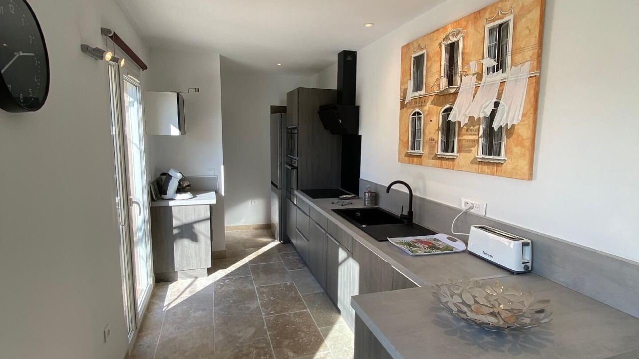 Photo of Kitchen in Tavel