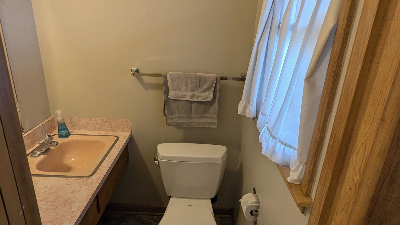 Photo of Bathroom in Newburgh