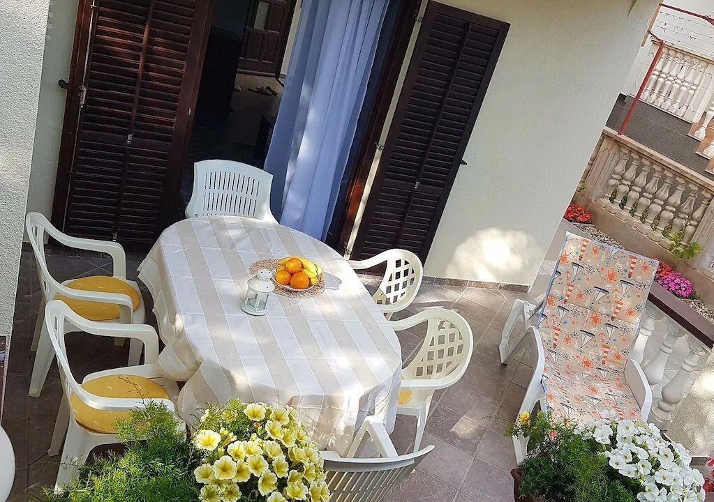 Photo of Outdoor in Nin