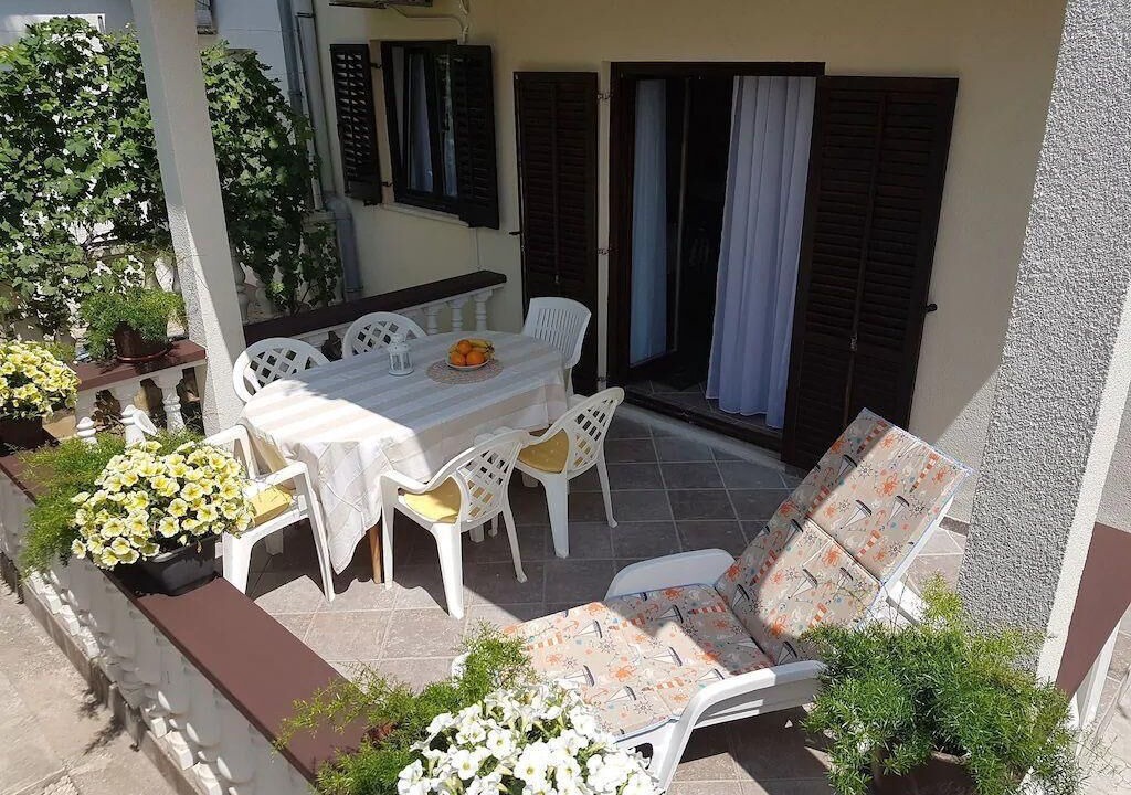 Photo of Outdoor in Nin