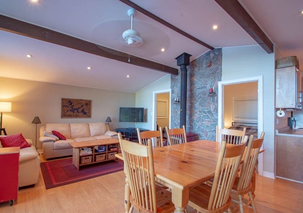 Photo of Livingroom in Broadbent