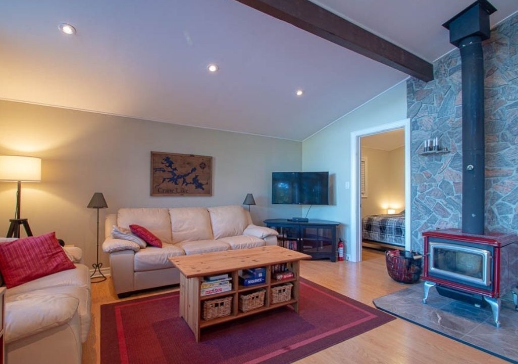 Photo of Livingroom in Broadbent