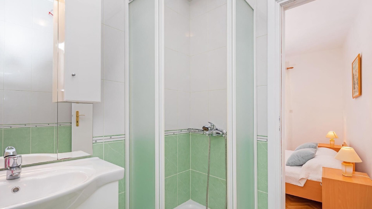 Photo of Bathroom in Brsecine