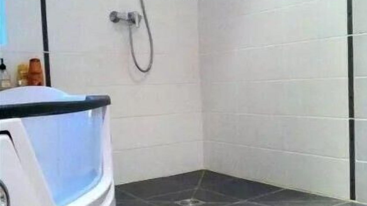 Photo of Bathroom in Saint-Laurent-le-Minier