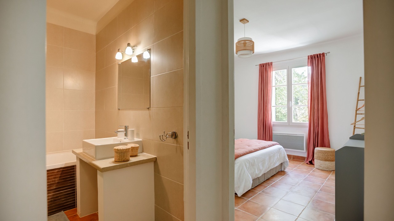 Photo of Bedroom in Pont-Saint-Esprit