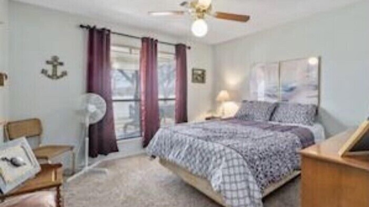 Photo of Bedroom in Lake Brownwood