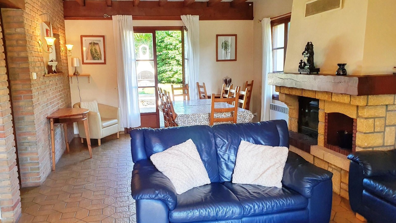 Photo of Livingroom in Saint-Josse