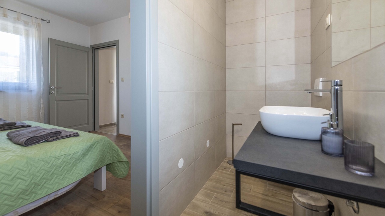 Photo of Bathroom in Fuskulin