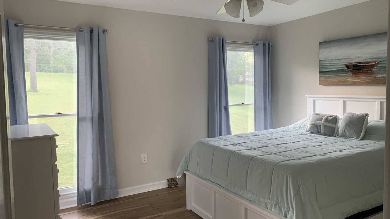 Photo of Bedroom in Jefferson City