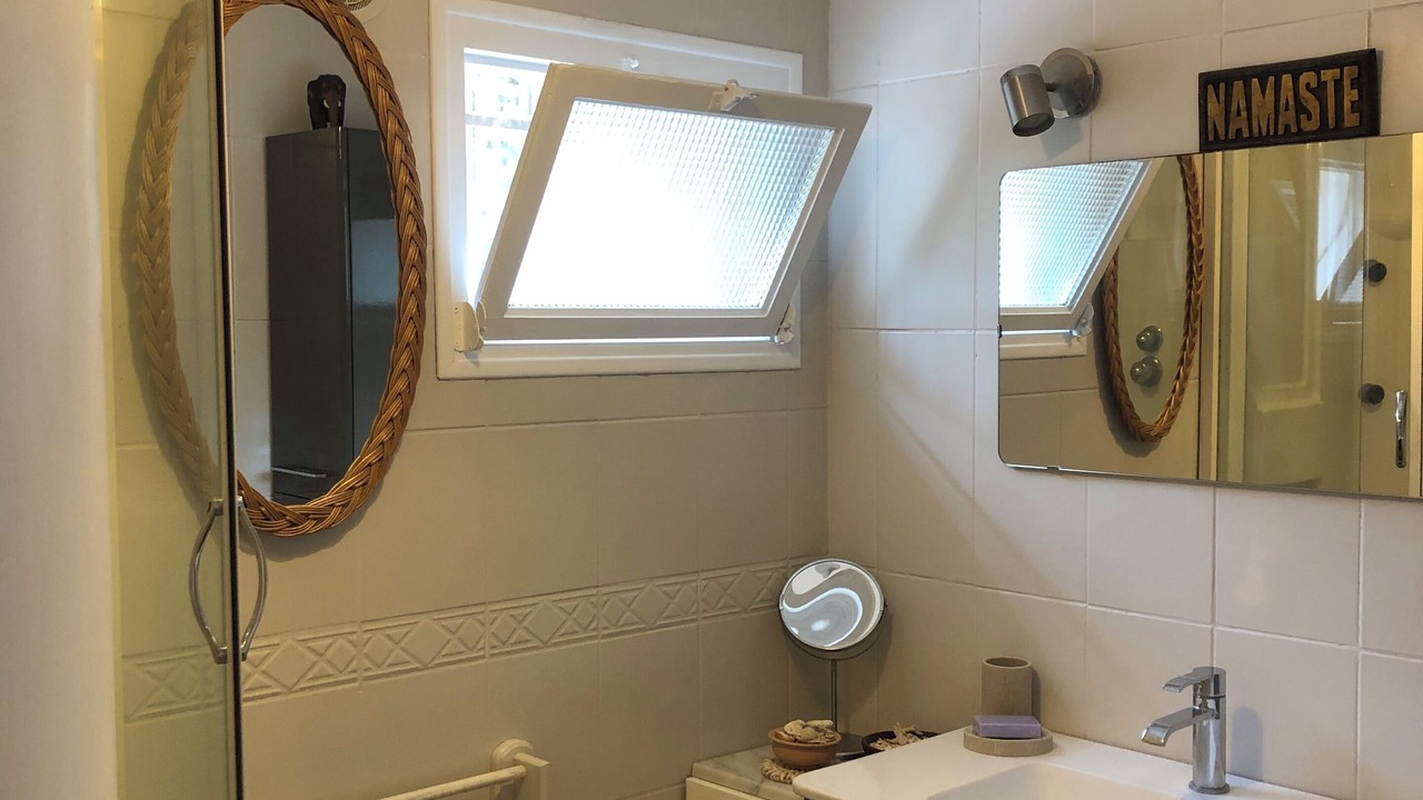 Photo of Bathroom in Cabries