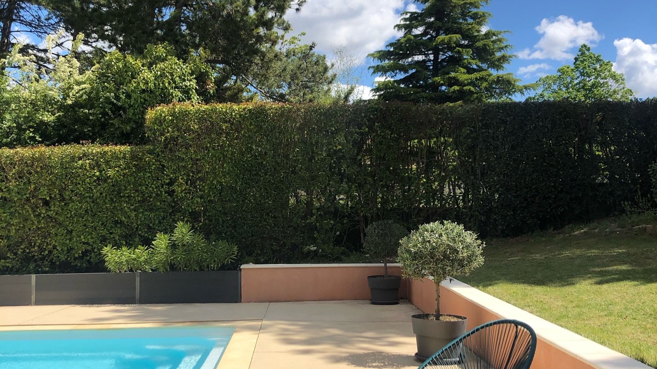 Photo of Outdoor in Cabries