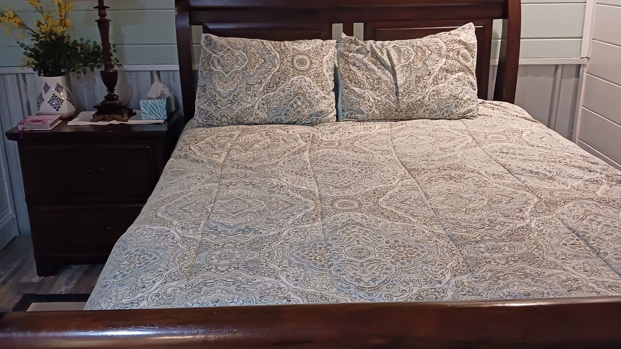 Photo of Bedroom in Guntersville