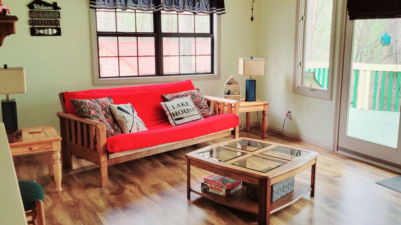 Photo of Livingroom in Byrdstown
