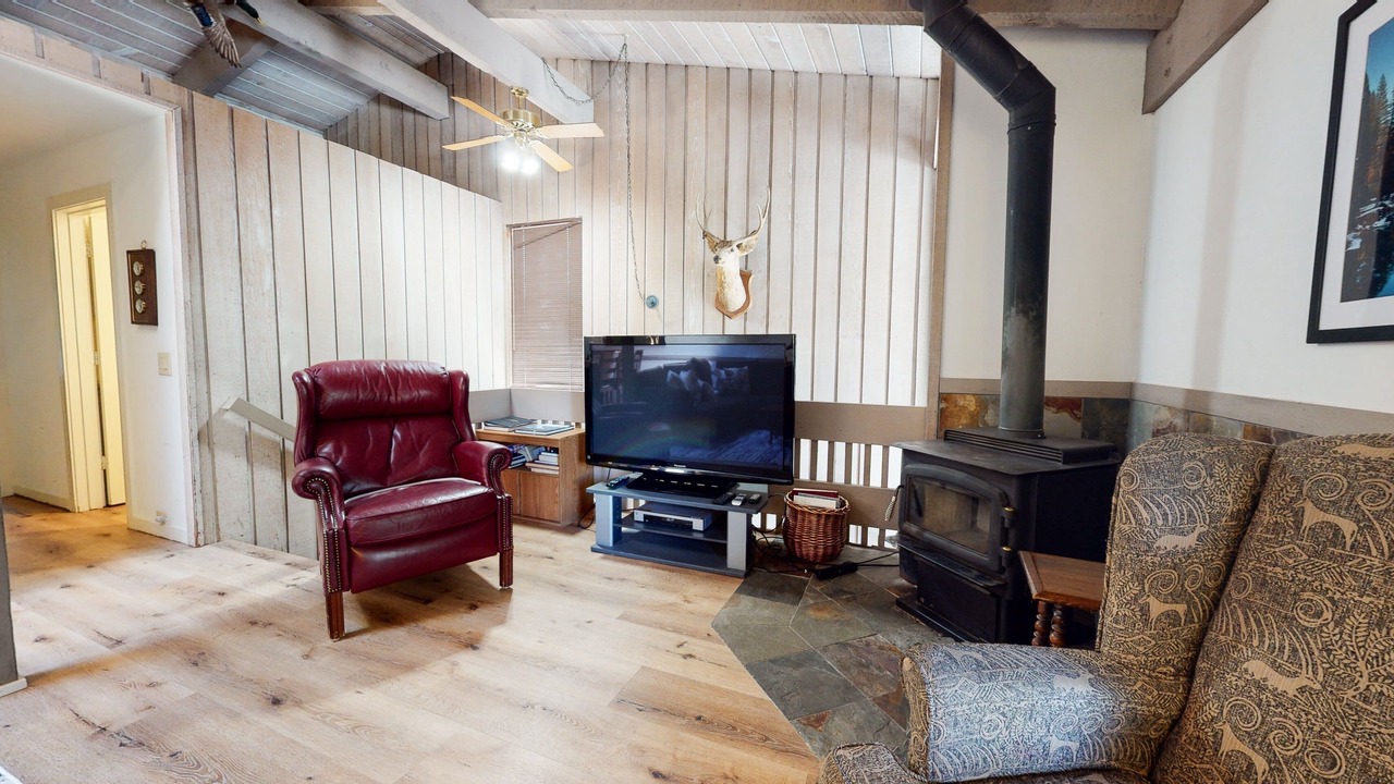 Photo of Bedroom in Mammoth Lakes