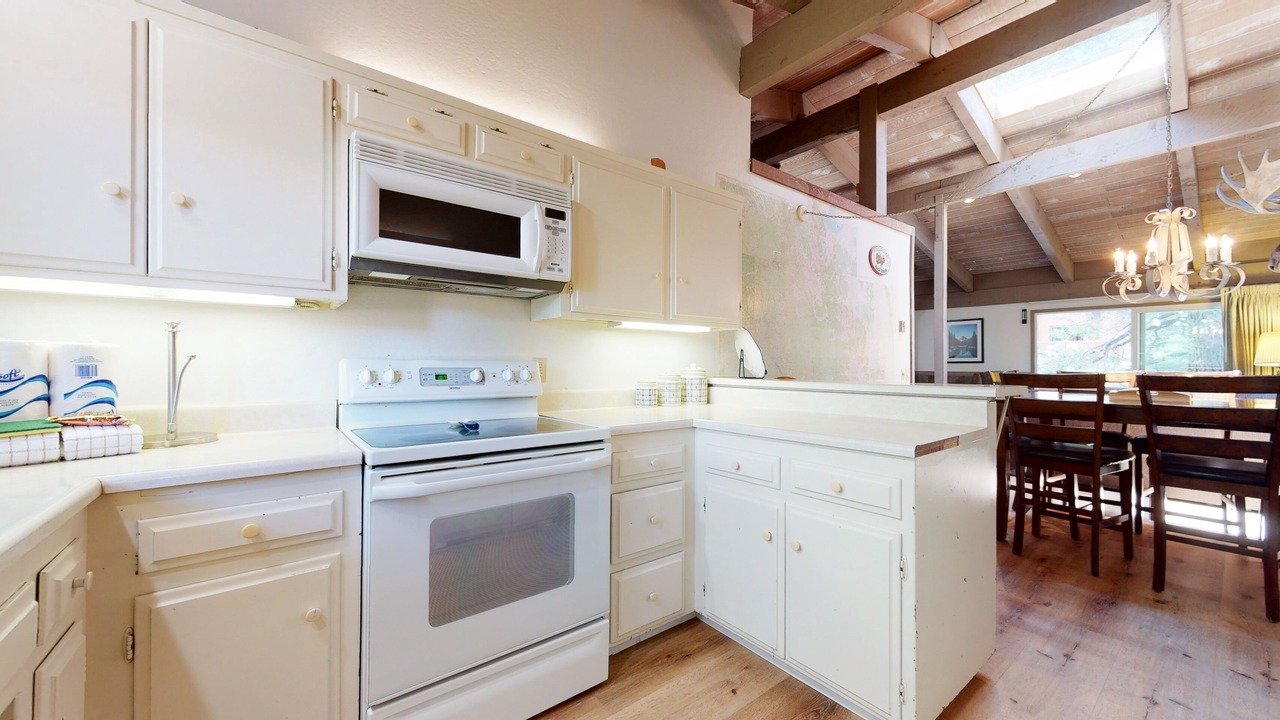 Photo of Bedroom in Mammoth Lakes