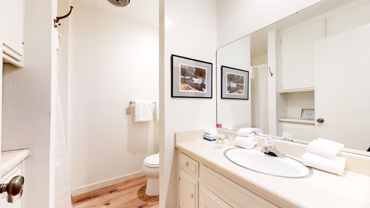 Photo of Bedroom in Mammoth Lakes