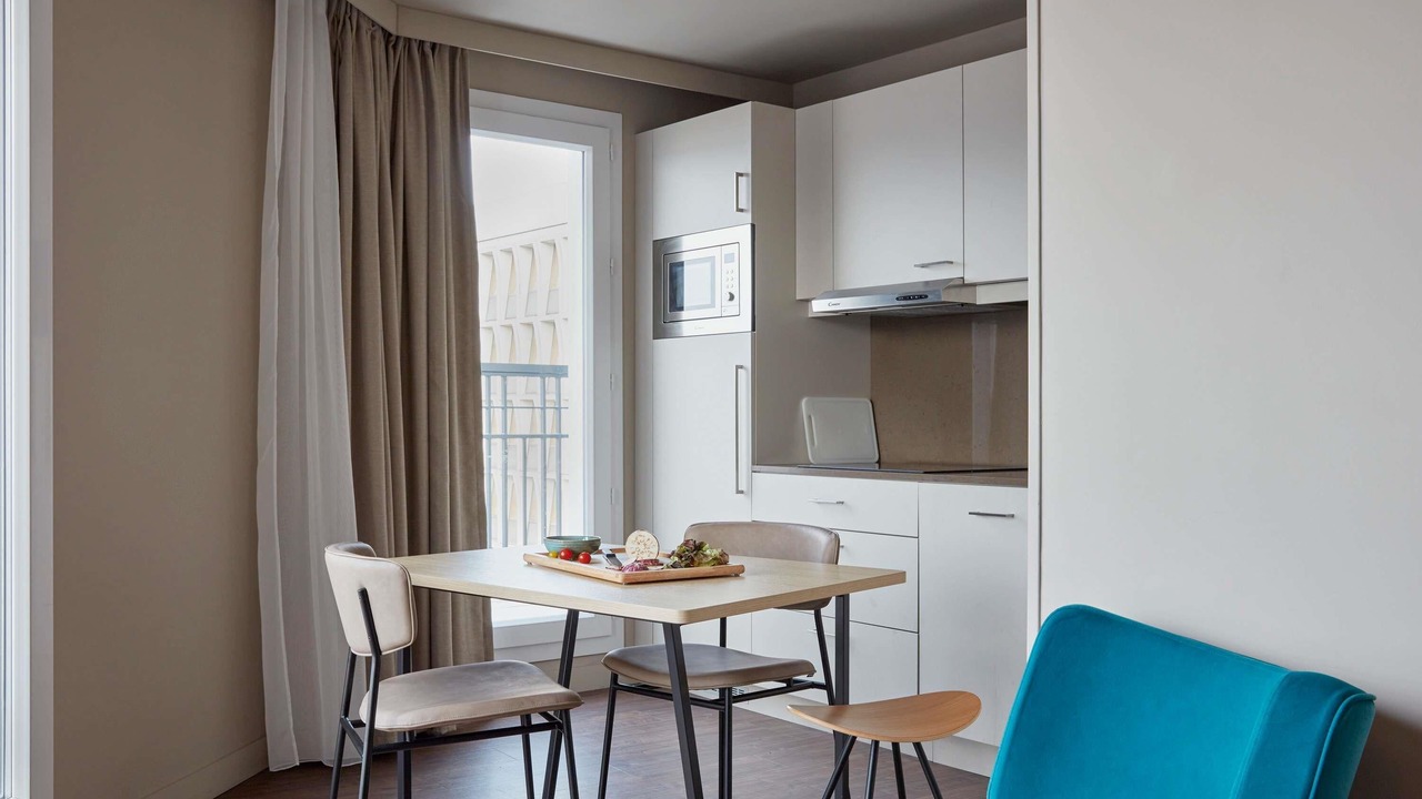 Photo of Bedroom in Suresnes