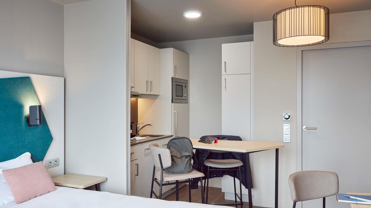 Photo of Bedroom in Suresnes