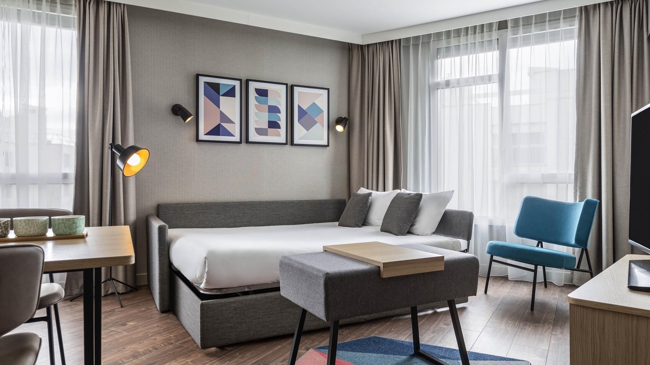 Photo of Bedroom in Suresnes