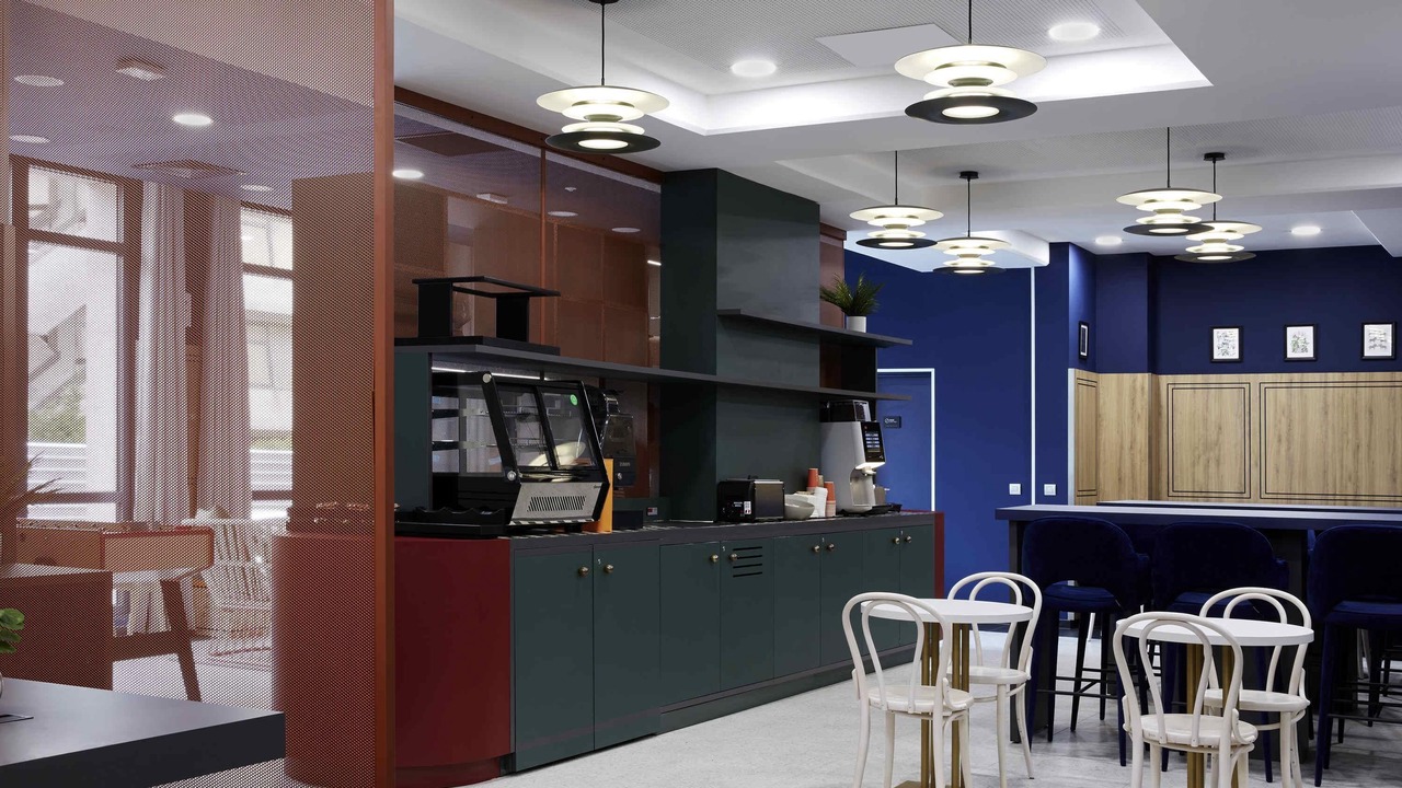 Photo of Others in Suresnes