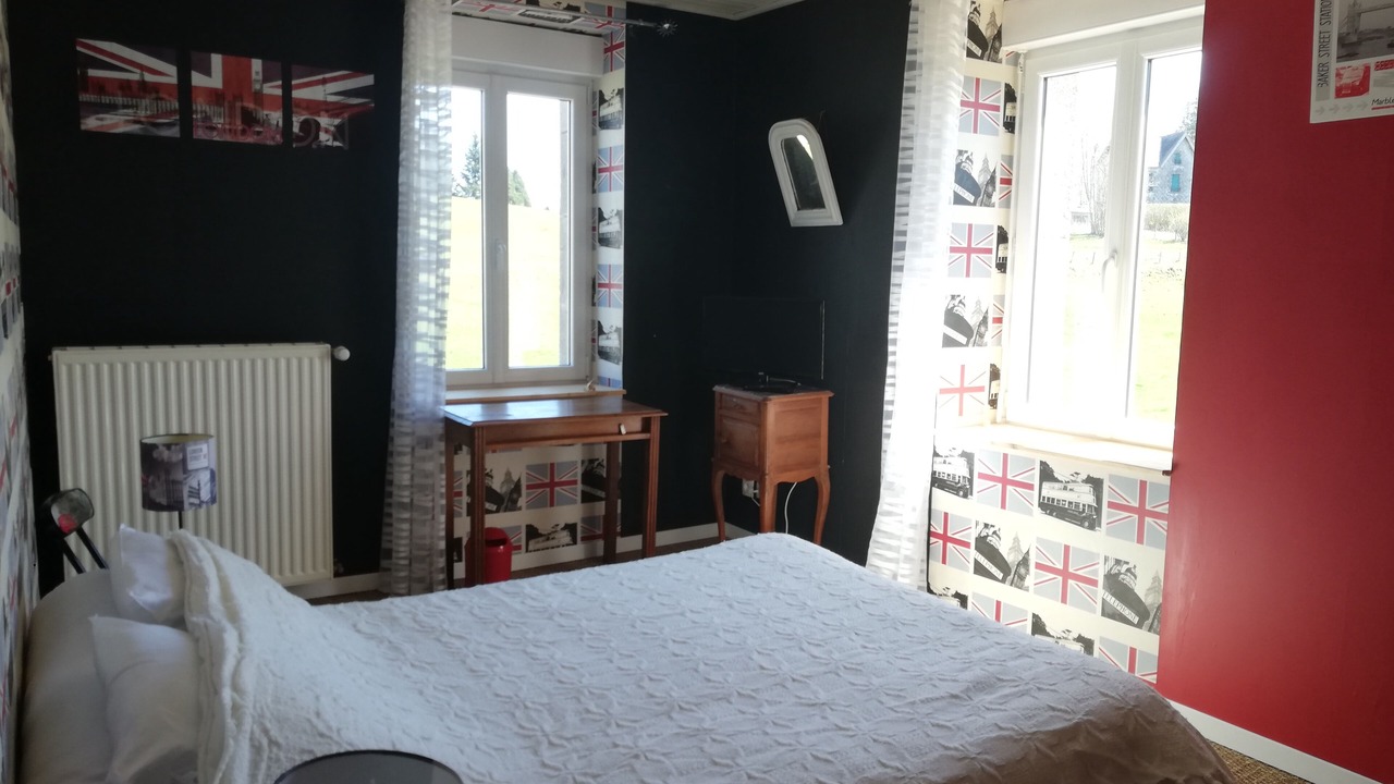 Photo of Bedroom in Saint-Saturnin