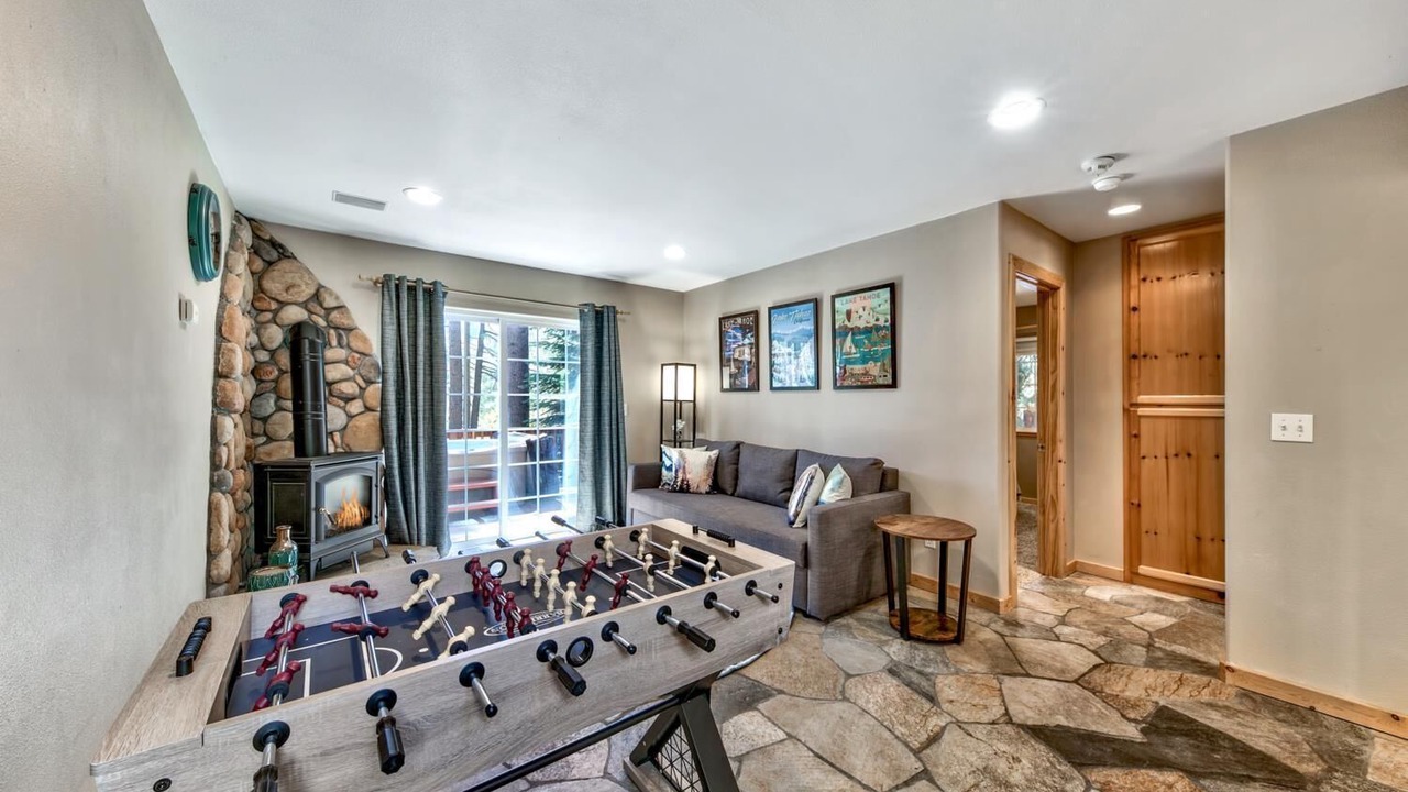 Photo of Livingroom in Country Club Estates