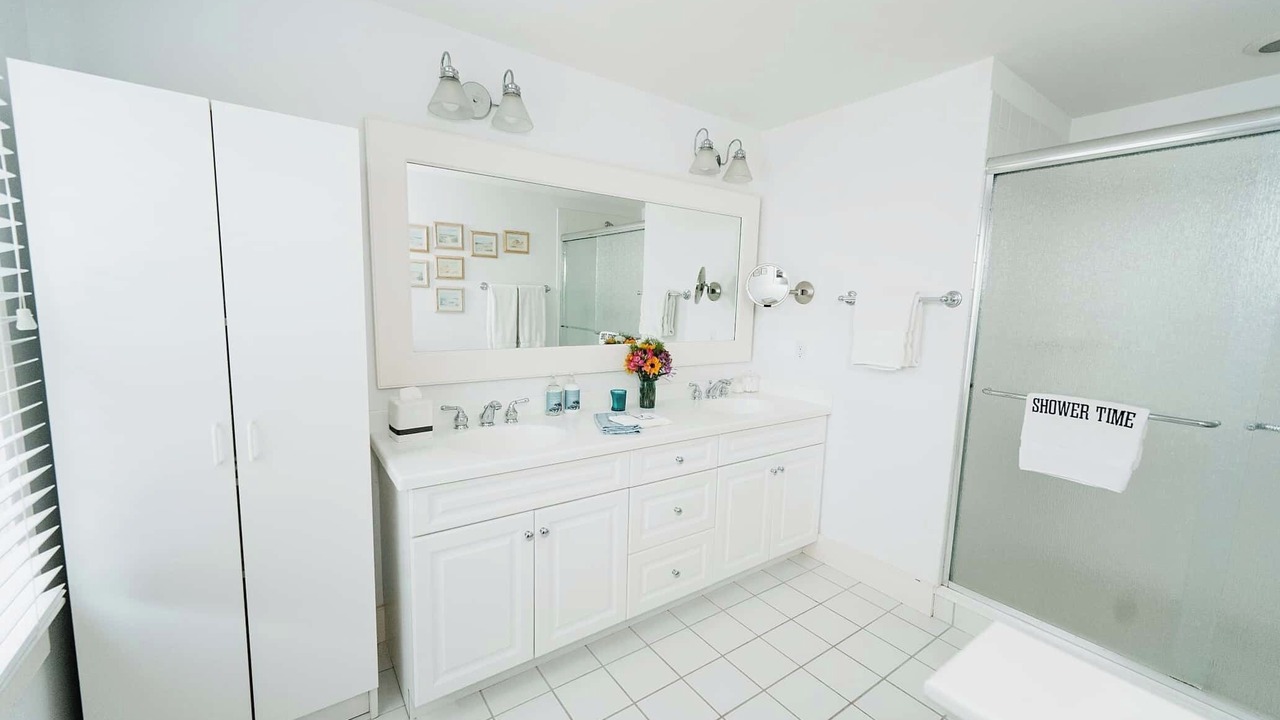 Photo of Others in Naushop