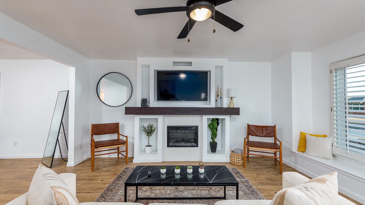 Photo of Livingroom in Scottsdale Estates Nine