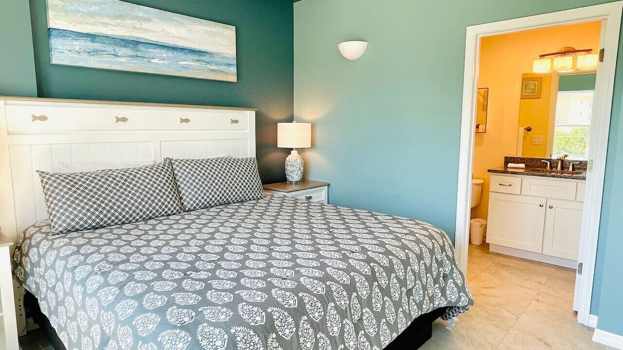 Photo of Bedroom in Madeira Beach