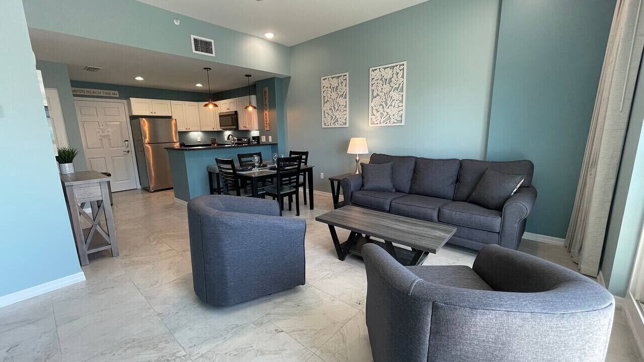 Photo of Livingroom in Madeira Beach