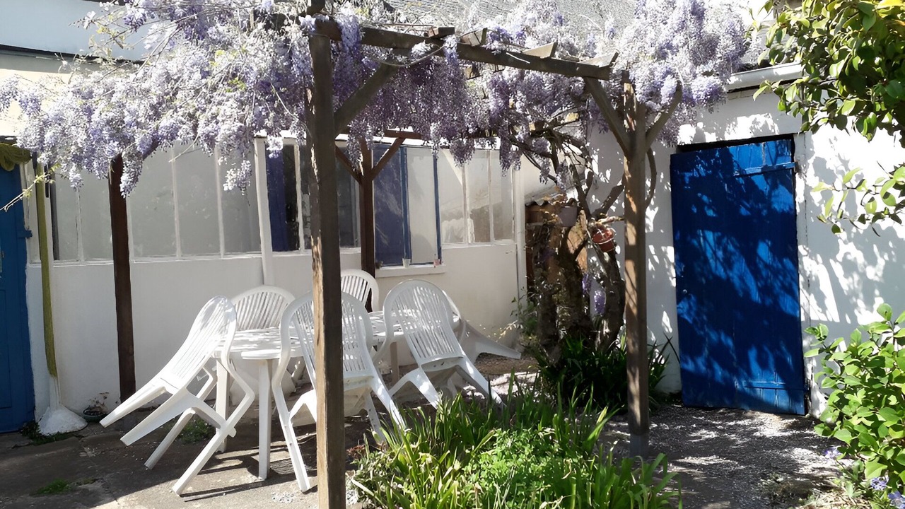 Photo of Outdoor in Billiers