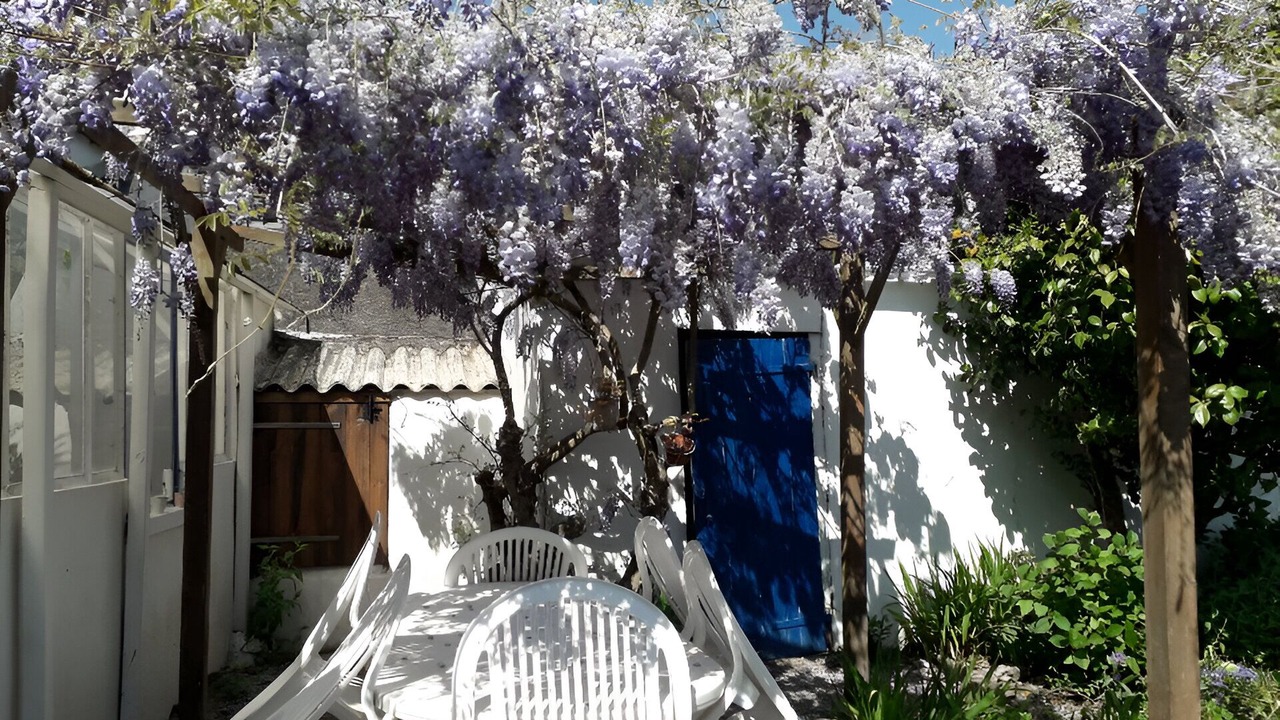 Photo of Outdoor in Billiers
