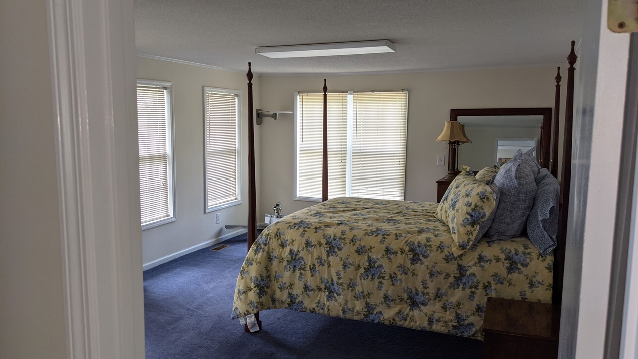 Photo of Bedroom in Manning