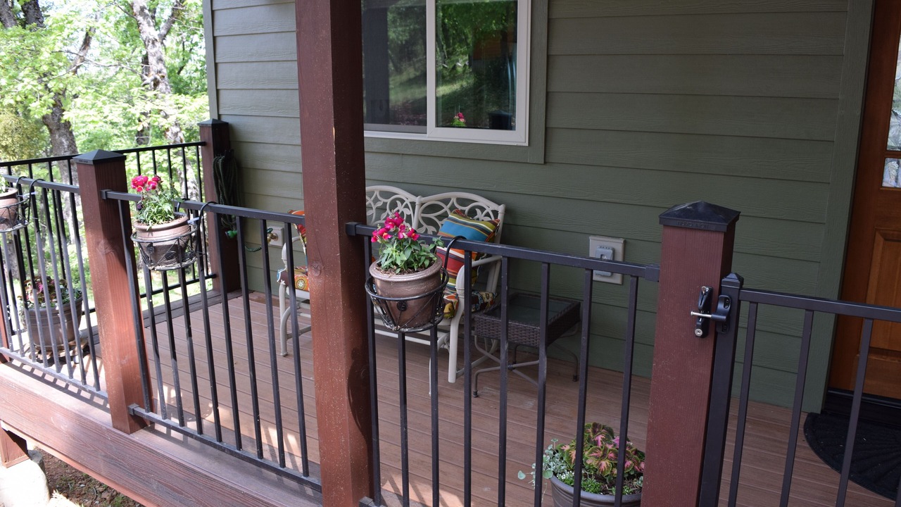 Photo of Patio Balcony in Forest Meadows