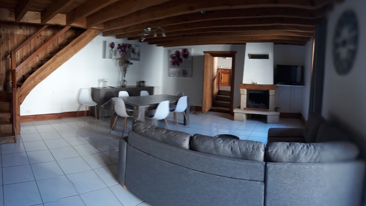 Photo of Livingroom in Poule-les-Echarmeaux
