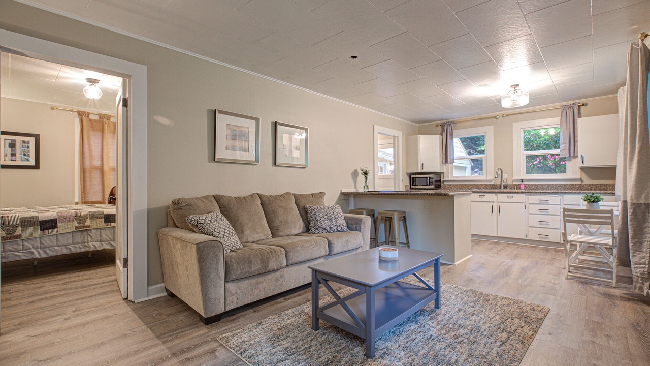 Photo of Livingroom in Pleasant Valley