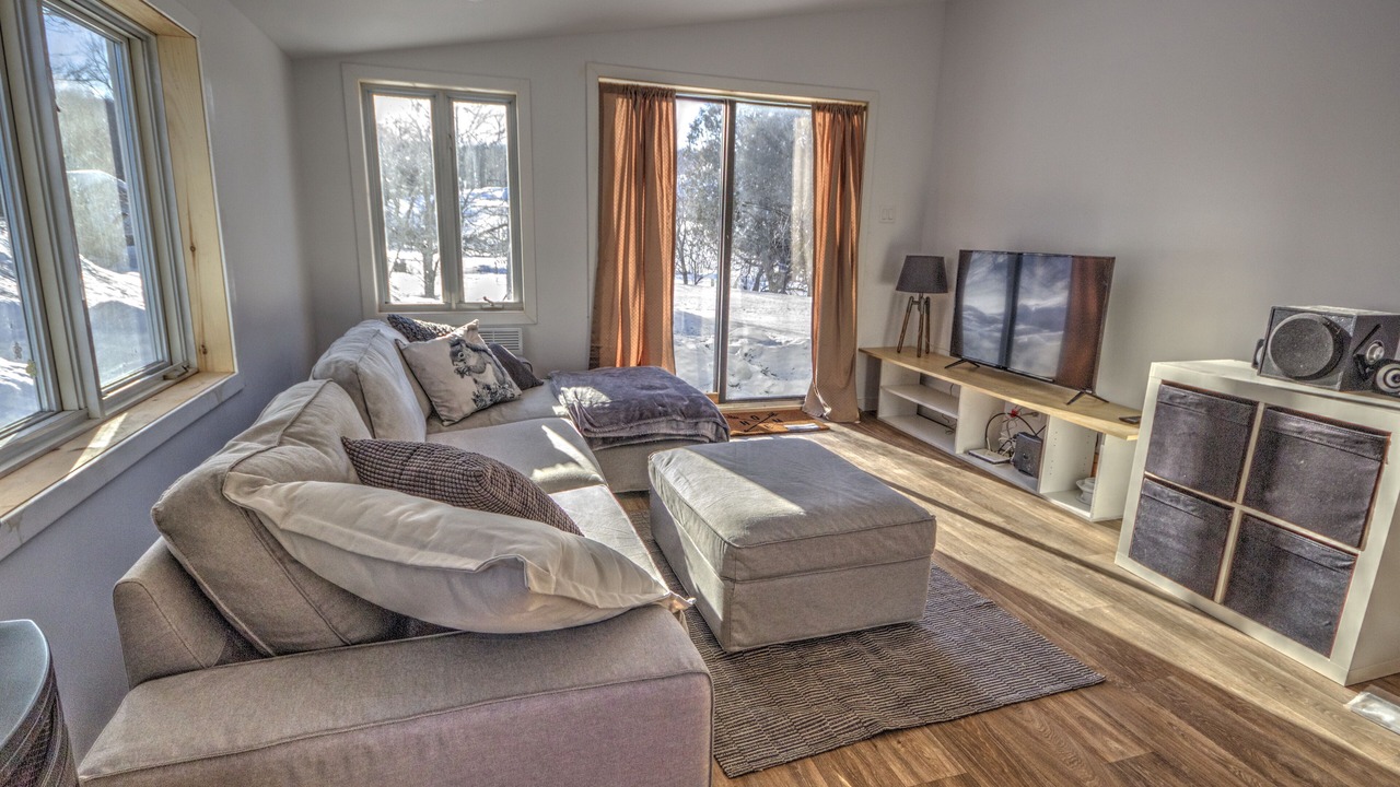 Photo of Livingroom in Bolton-Ouest