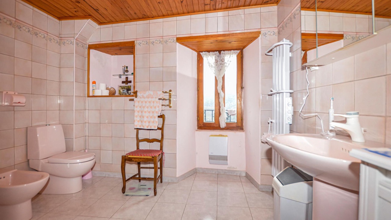 Photo of Bathroom in Morosaglia