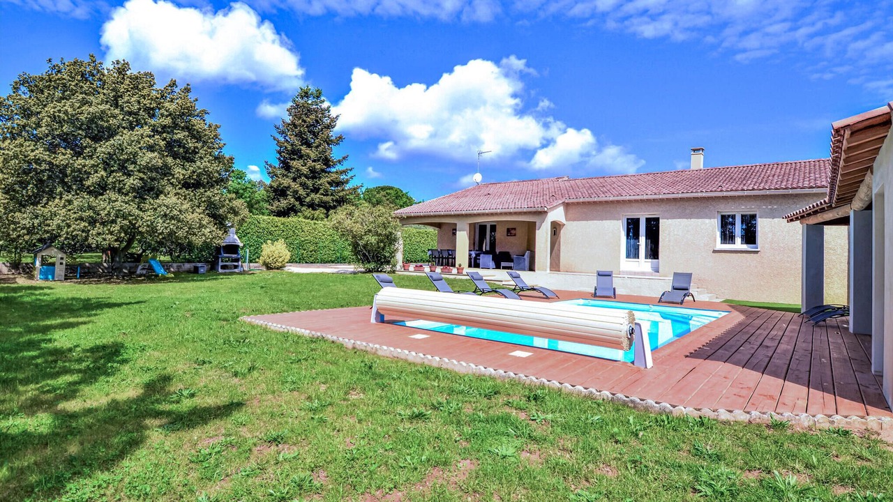 Photo of Outdoor in Saint-Laurent-La-Vernede